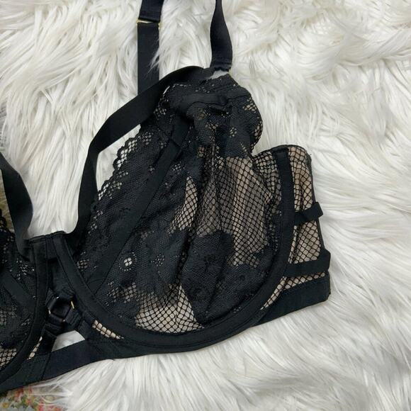Cacique Black Strappy Cut Out Sexy Lace Bra w/ Nude Lining Plus Size 42DDD - Picture 4 of 5